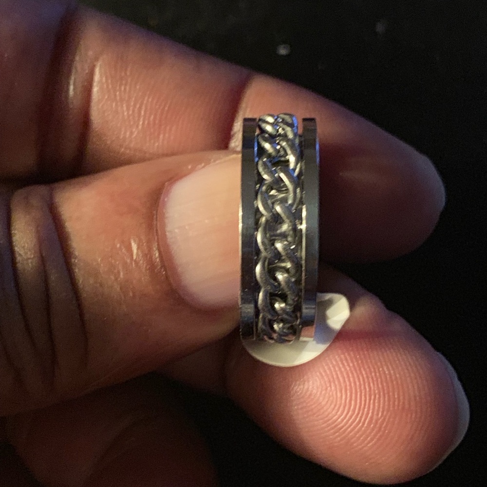 Ring - Picture 4 of 6